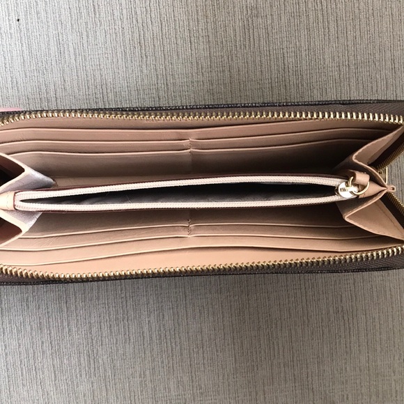 Michael Kors Monogram Jet Set tote - Picture 8 of 8